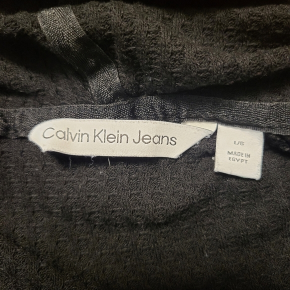 Lightweight black hooded pullover - Picture 4 of 9